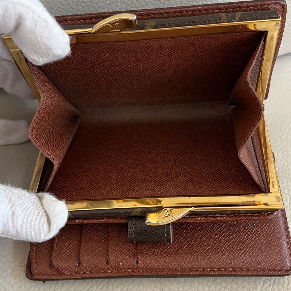 Louis Vuitton Monogram Brown and Gold Bifold and Kisslock Wallet - Picture 7 of 11